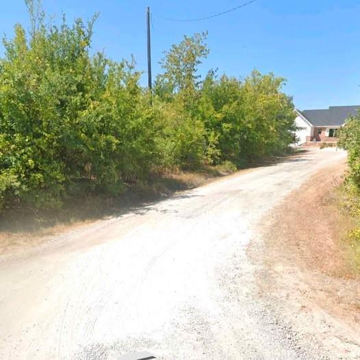 5643 Black Pine Circle, Granbury, TX

Build your dream home on this utility-ready corner lot located in the gated Canyon Creek subdivision, just minutes from Lake Granbury. Zoned residential, this property is ideal for a new construction home or a modular build. Enjoy privacy and security while staying close to lake access, dining, and outdoor recreation.