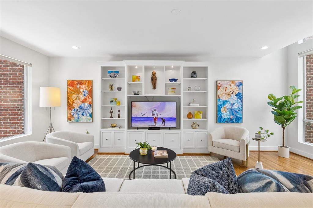 Solo Lofts At Perry Heights Condo - Residential