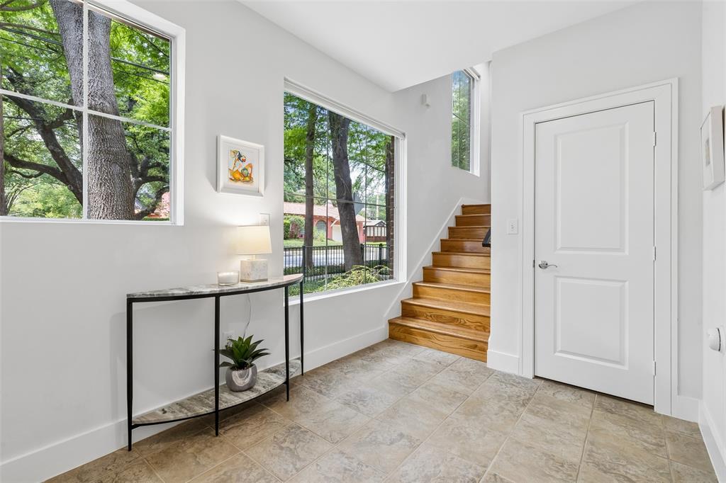 Solo Lofts At Perry Heights Condo - Residential