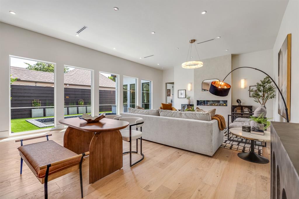 Lovers Lane Heights - Residential