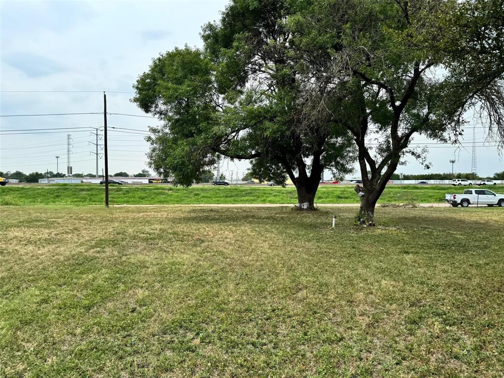 Prime Lot with Endless Possibilities! Seize the opportunity to build your dream custom home or a lucrative investment property on this ideally located lot. Nestled in a highly sought-after neighborhood, this spacious parcel offers ample room for creative development. The location is unbeatable, with easy access to local amenities, schools, and major thoroughfares. Don’t miss out on the chance to secure this prime piece of real estate and capitalize on its immense potential.