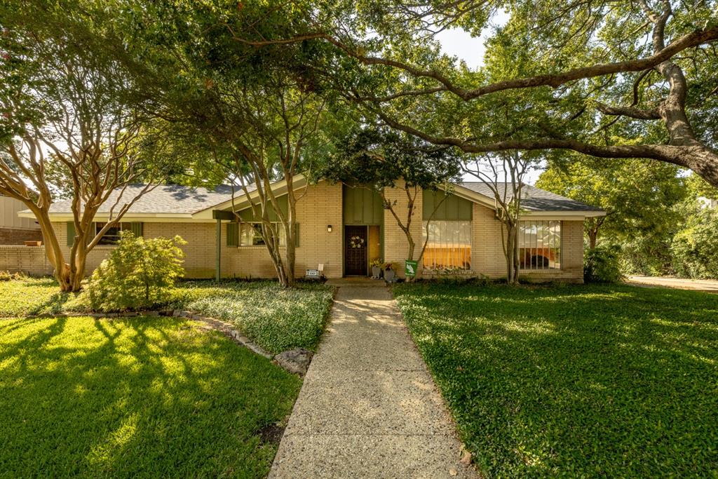 Must see!! This home was the builder's model. Ranch home, Mediterranean style corner lot with gorgeous, mature tree coverage. Original design elements still intact. Single owners. New roof and pre-inspection report. Mature trees on corner lot planted and skillfully cared for by professional arbor all these years. This home has been nurtured and cared for and is ready for new owners. Investors dream!!