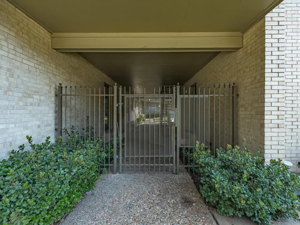 Park Central Condo - Residential