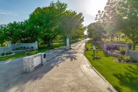 Cattlebaron Parc II - Residential
