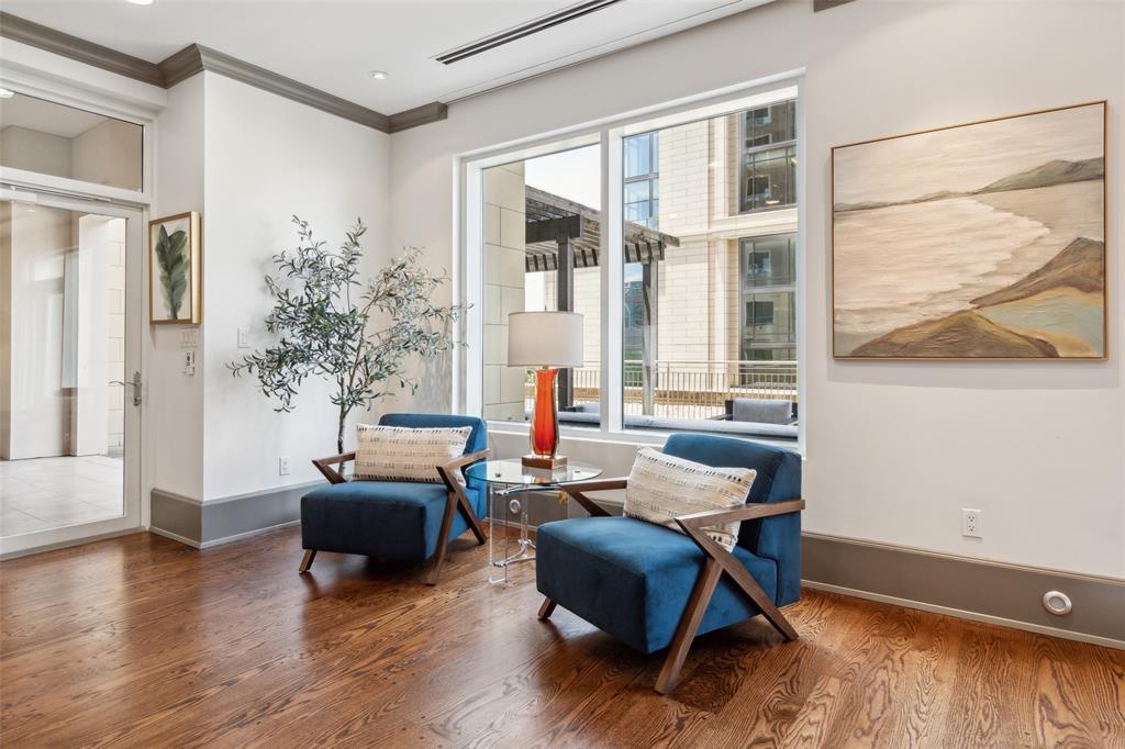 RESIDENCES @ STONELEIGH CONDOS - Residential