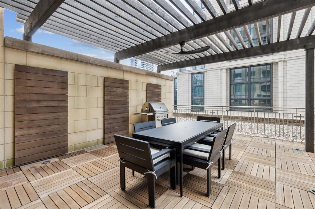 RESIDENCES @ STONELEIGH CONDOS - Residential
