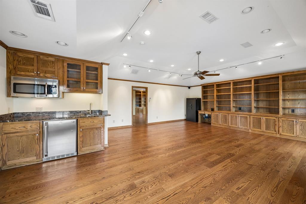 Lake Highland Village - Residential