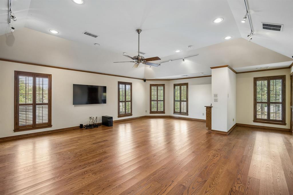 Lake Highland Village - Residential