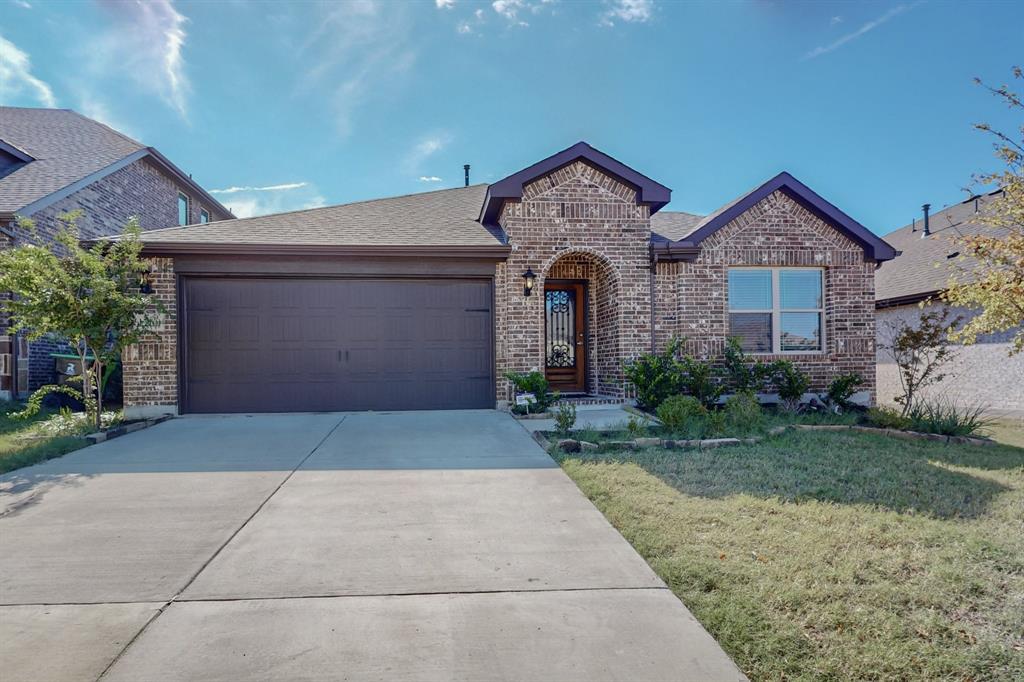 ONE STORY - 4 BEDROOMS, 2 BATHS, 2,155 SQUARE FEET, ATTACHED 2 CAR GARAGE. HOME BUILT IN 2020 - BEAUTIFULLY UPDATED HOME IN NEWER ARROWBROOKE COMMUNITY, AUBREY TEXAS. DESIGNER GRAY CERAMIC TILE FLOORS IN IN MAIN LIVING AREAS. SPLIT BEDROOMS. UPDATED LIGHTING. STAINLESS STEEL APPLIANCES. LANDSCAPED. PRIVATE FENCED BACKYARD. PERFECT COMMUNITY FOR ACTIVE HUMANS. COMMUNITY POOL CLOSE, WALKING-JOGGING-BIKING TRAILS TROUGHOUT ARROWBROOKE. OUTDOOR EXERCIZE EQUIPMENT STATIONS. GREAT SCHOOLS - DENTON ISD - SHOPPING, DINING and ENTERTAINMENT IN NEARBY AUBREY, LITTLE ELM AND FRISCO. SHOWING BY APPOINTMENT