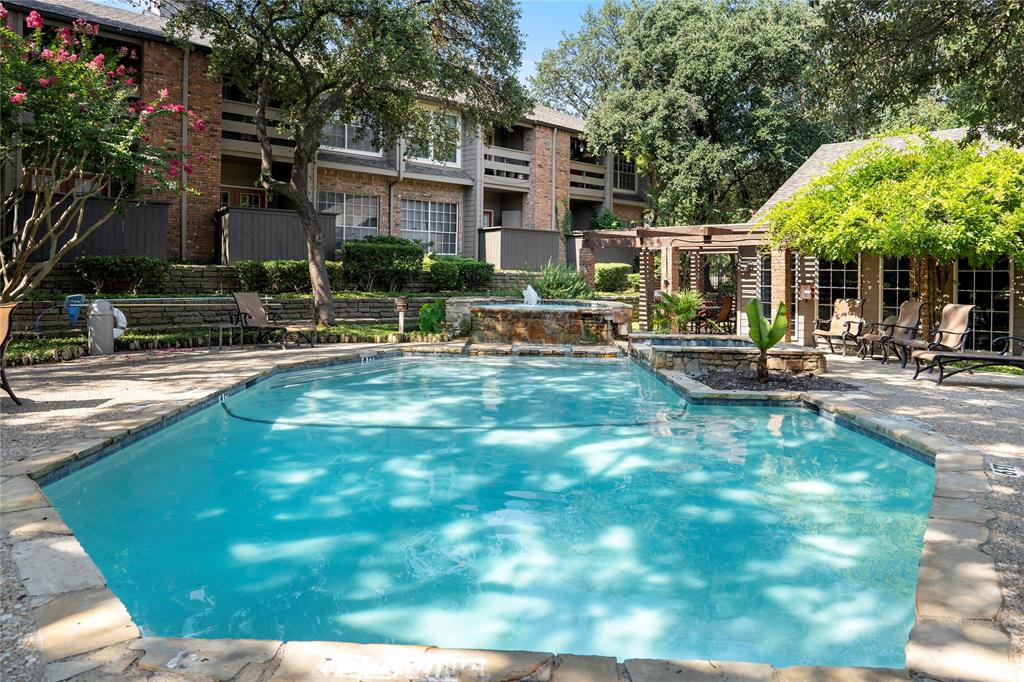 Woodlands 01 On Creek - Residential