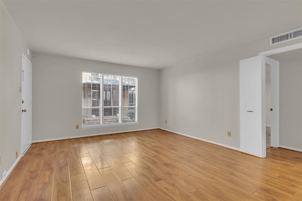 Royal Lane Condos 5800 - Residential