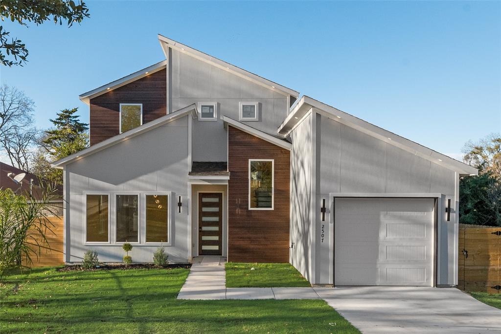 Exquisite two-story home featuring 4 bedrooms and 2.5 baths. Enjoy the abundance of space in each bedroom, accentuated by ample windows and closets throughout. Floor-to-ceiling windows provide stunning views of the nearby driving range, while the master bedroom boasts a walk-in closet. Upstairs, discover three bedrooms adjacent to a versatile game room or study area, perfect for family activities or quiet relaxation. The oversized utility room offers additional functionality and can serve as a second pantry. Stone countertops and modern fixtures add a touch of elegance to the home's design, complementing the open-concept layout. Step outside to the expansive fenced backyard, ideal for outdoor gatherings or simply unwinding in nature. Conveniently situated near Downtown Dallas, the VA Hospital, and Bishop Arts, this home also offers easy access to the Illinois Station Metro Park and Ride (Blue Line), as well as the acclaimed Yvonne Ewell Town view Center TAG High School and Dallas Zoo.
 If you use in-House Lender. The lender is offering Below the Market Rates!
P.S The appliances will be install right before Closing!