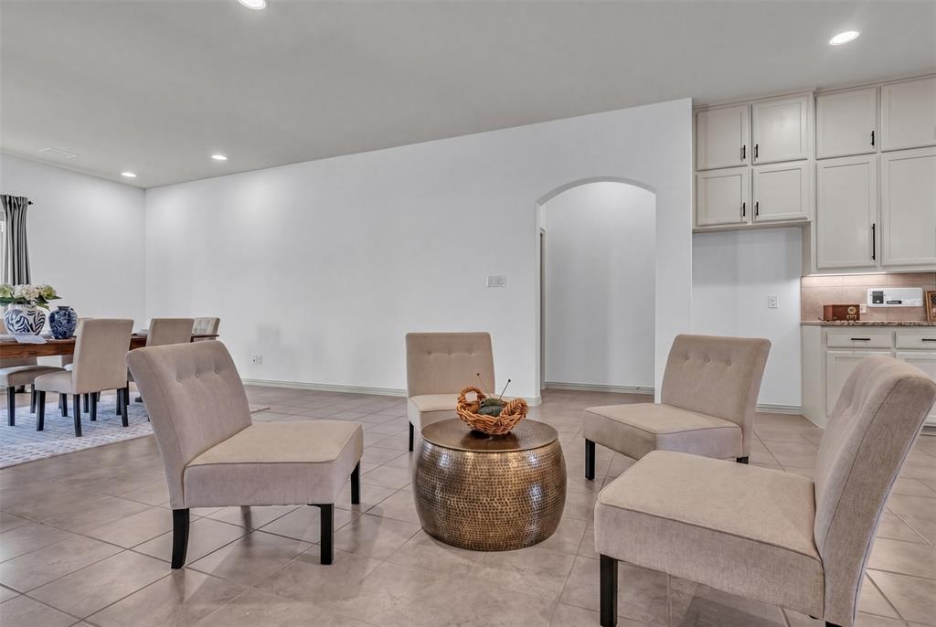 Ladera Mansfield Condos - Residential