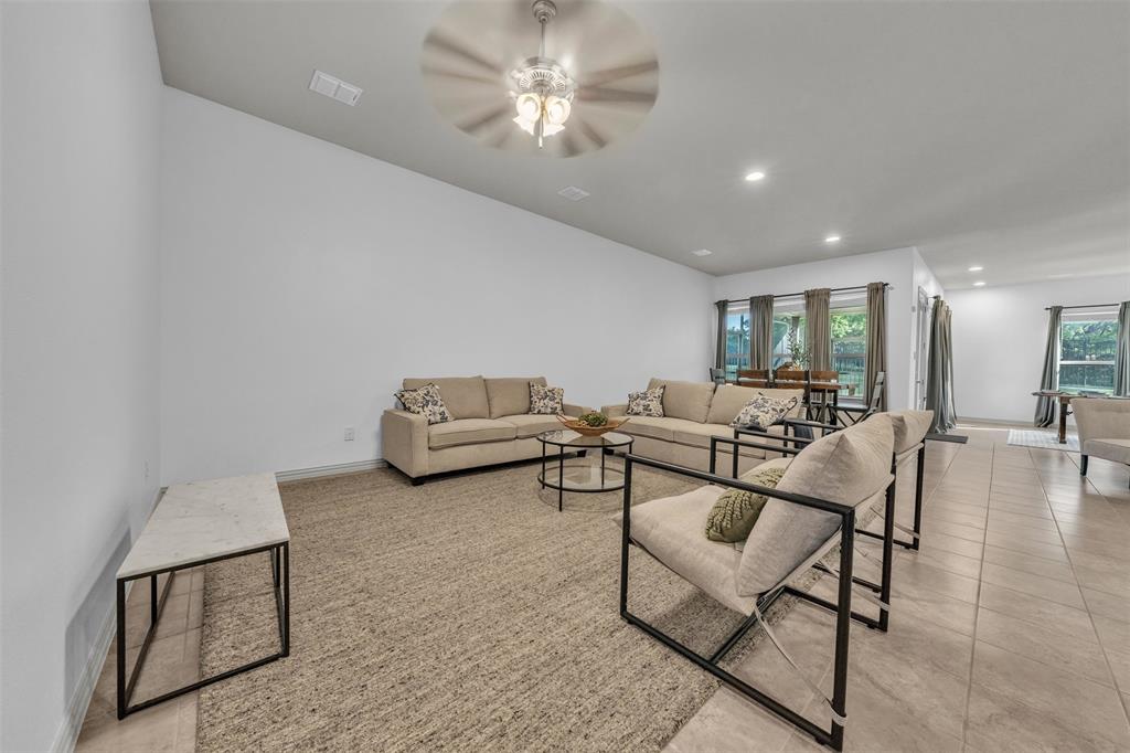 Ladera Mansfield Condos - Residential