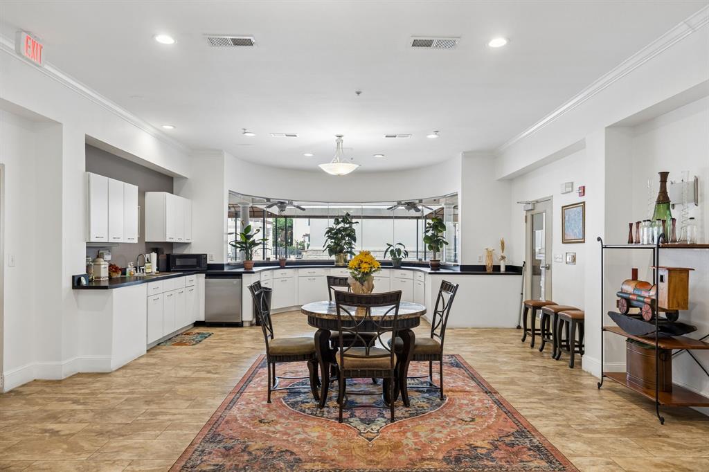 Piazza Siena Condo - Residential