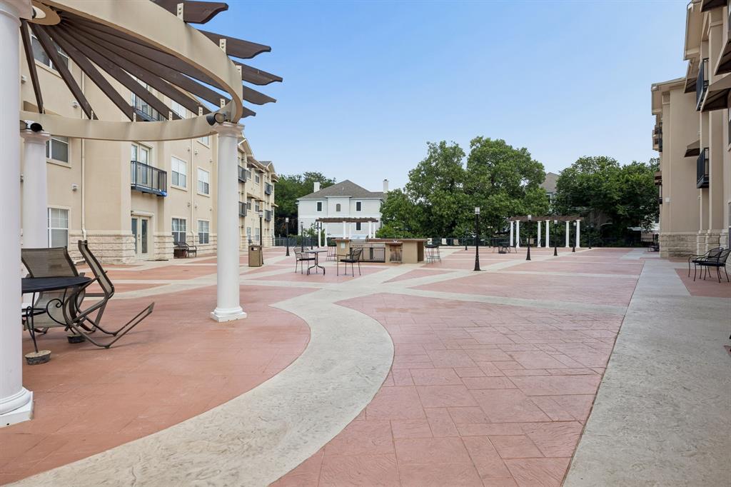Piazza Siena Condo - Residential