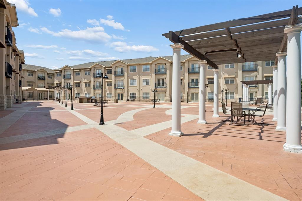 Piazza Siena Condo - Residential