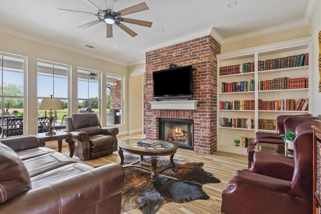 ACOSTA-EAST - Residential