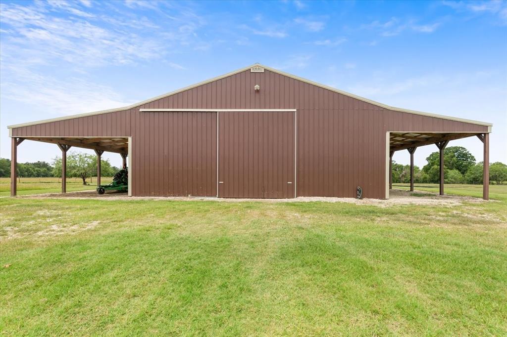 ACOSTA-EAST - Residential