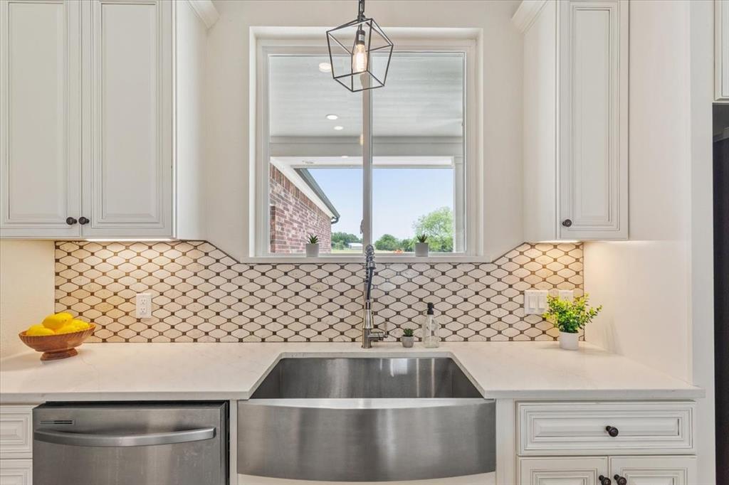 ACOSTA-EAST - Residential
