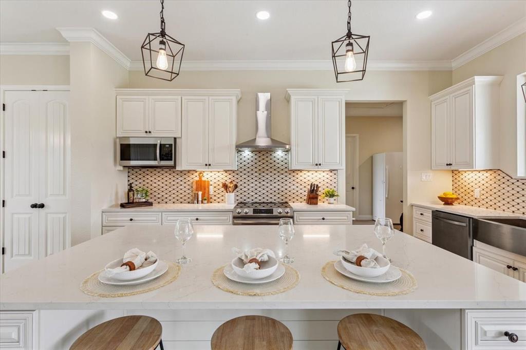 ACOSTA-EAST - Residential