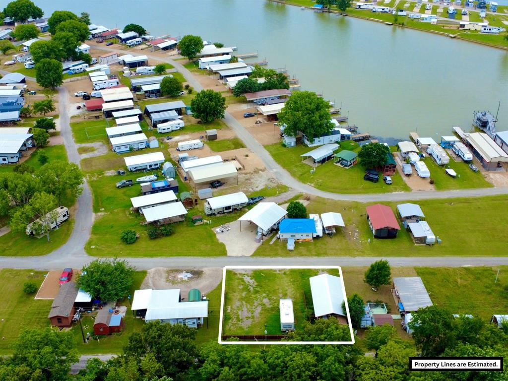 Pelican Isle - Land