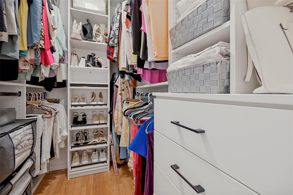 8676 Cambridge Condominiym Ph - Residential