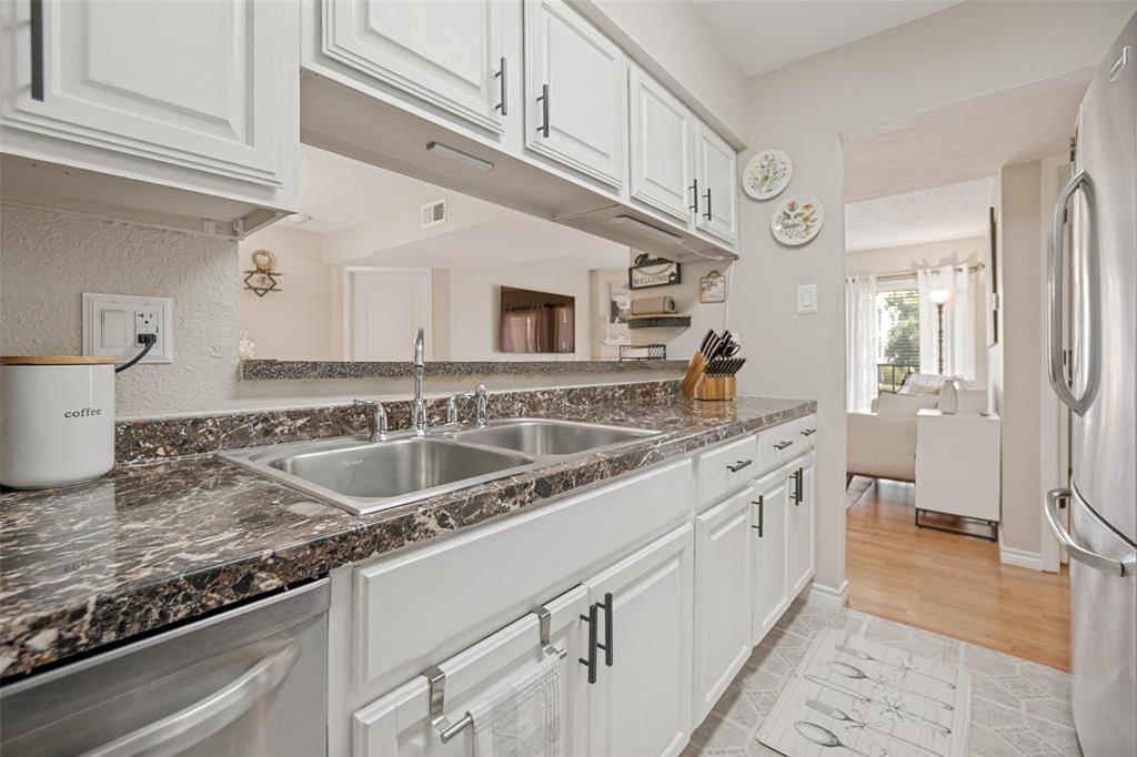 8676 Cambridge Condominiym Ph - Residential