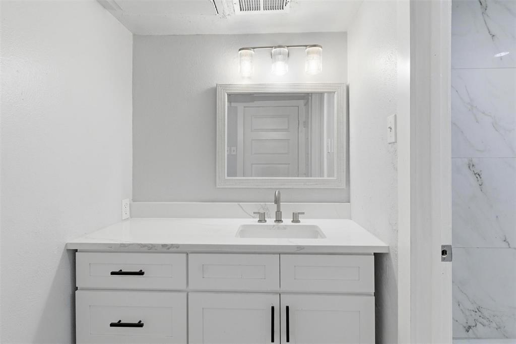 Hollows North Condo - Residential