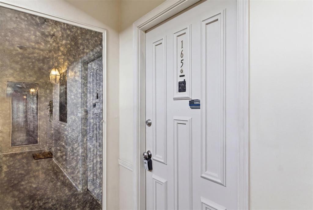 Hollows North Condo - Residential