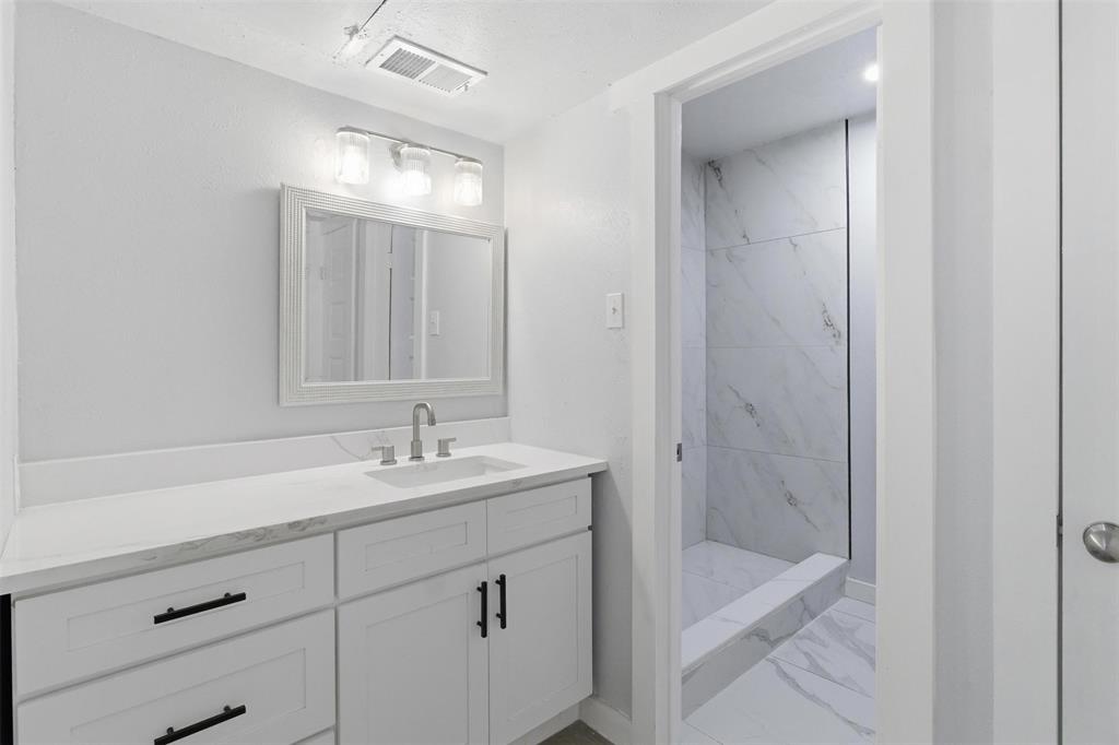 Hollows North Condo - Residential