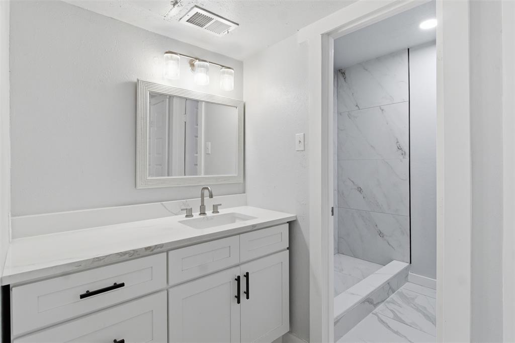Hollows North Condo - Residential