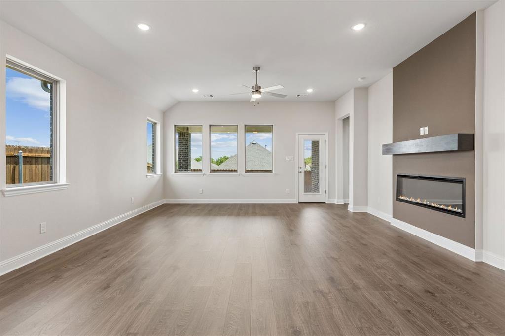 Summer Crest - Residential