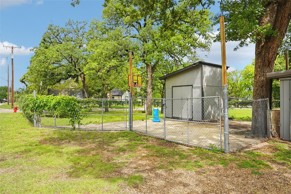 Indian Oaks Sub - Residential