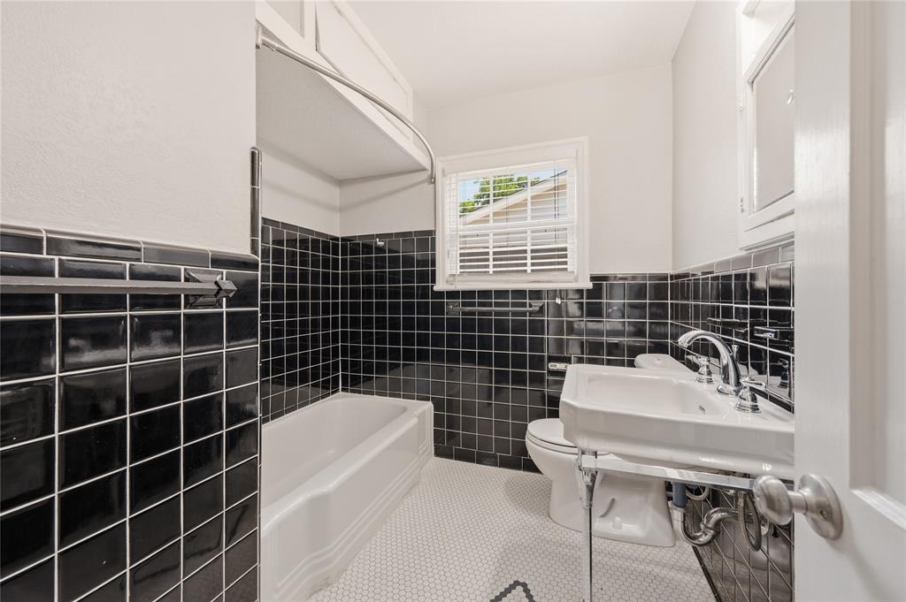 Chamberlain Arlington Heights 4th - Residential