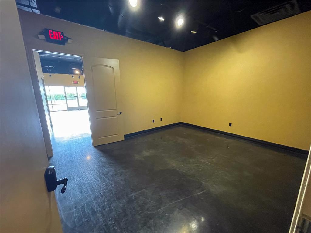 Center At Gallagher Drive Repl - Commercial Lease