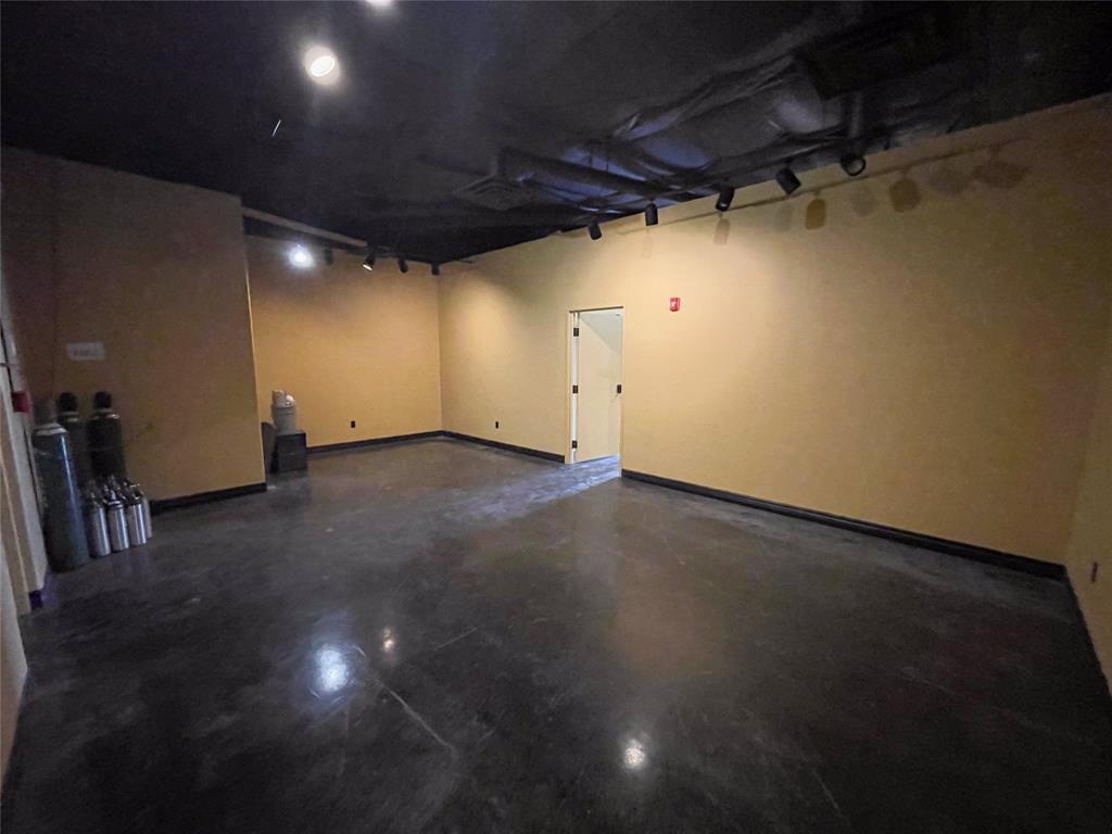 Center At Gallagher Drive Repl - Commercial Lease
