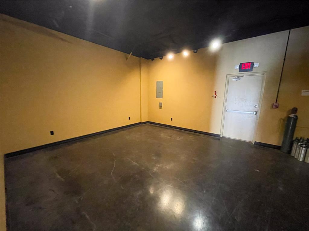 Center At Gallagher Drive Repl - Commercial Lease