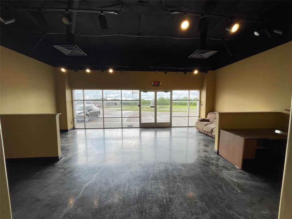 Center At Gallagher Drive Repl - Commercial Lease