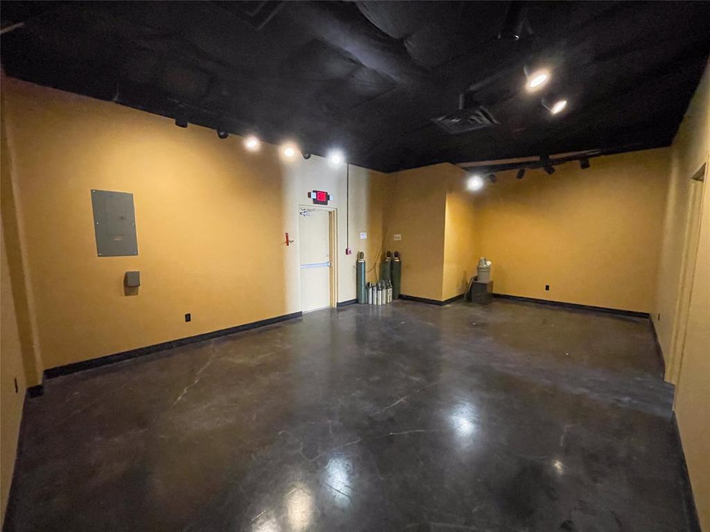 Center At Gallagher Drive Repl - Commercial Lease