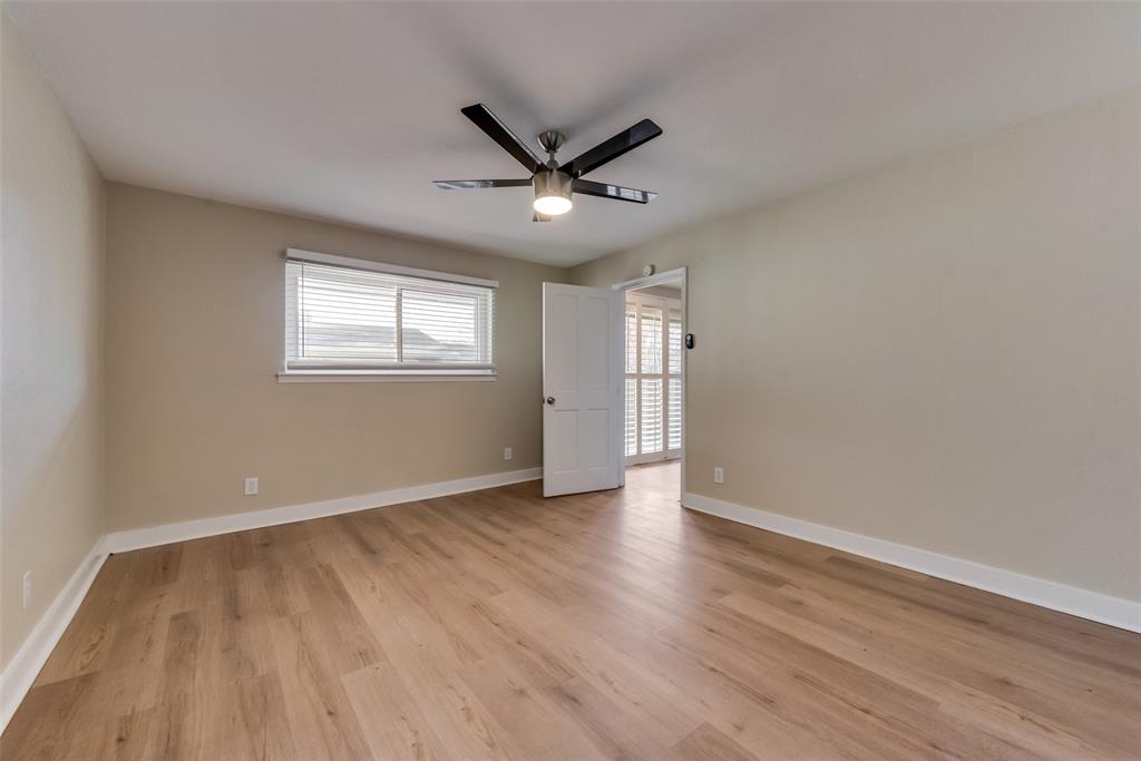Royal Oaks Condo - Residential