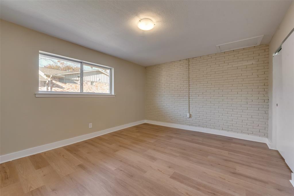 Royal Oaks Condo - Residential