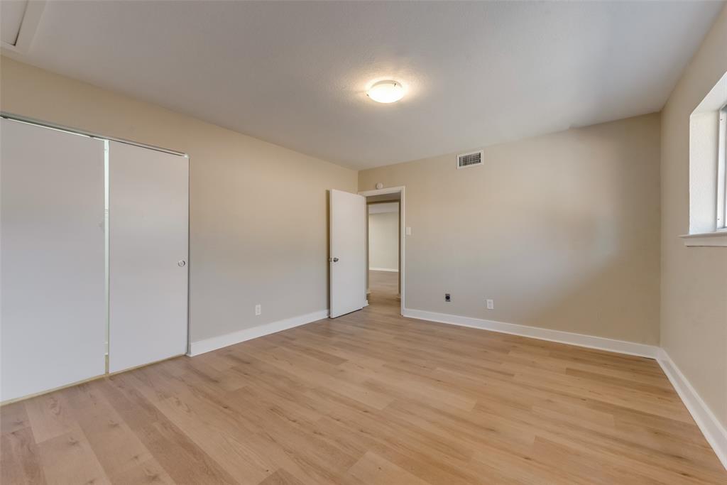 Royal Oaks Condo - Residential