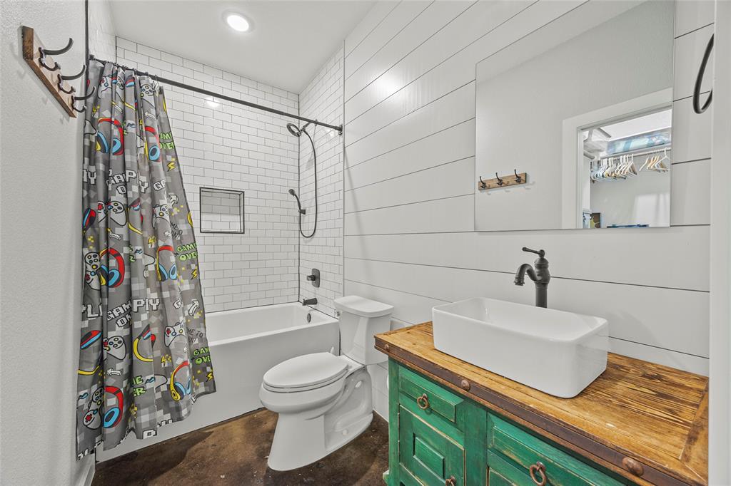 Four Post Ranch - Residential