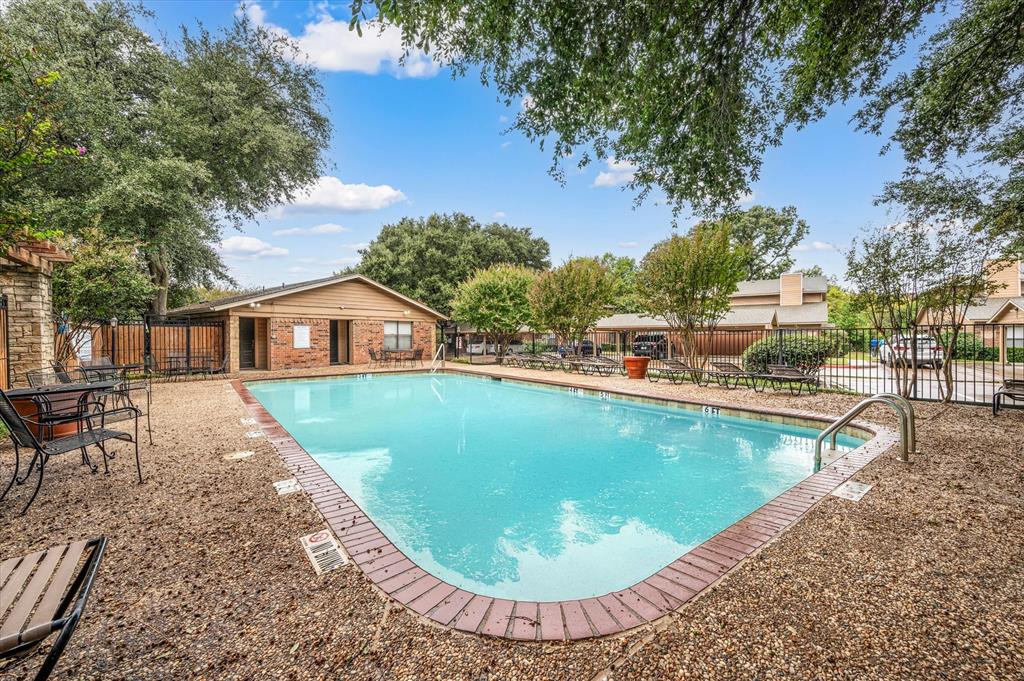 CEDAR Creek Townhomes - Residential
