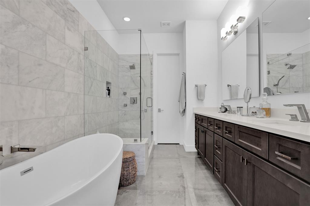Villas on Hutton - Residential
