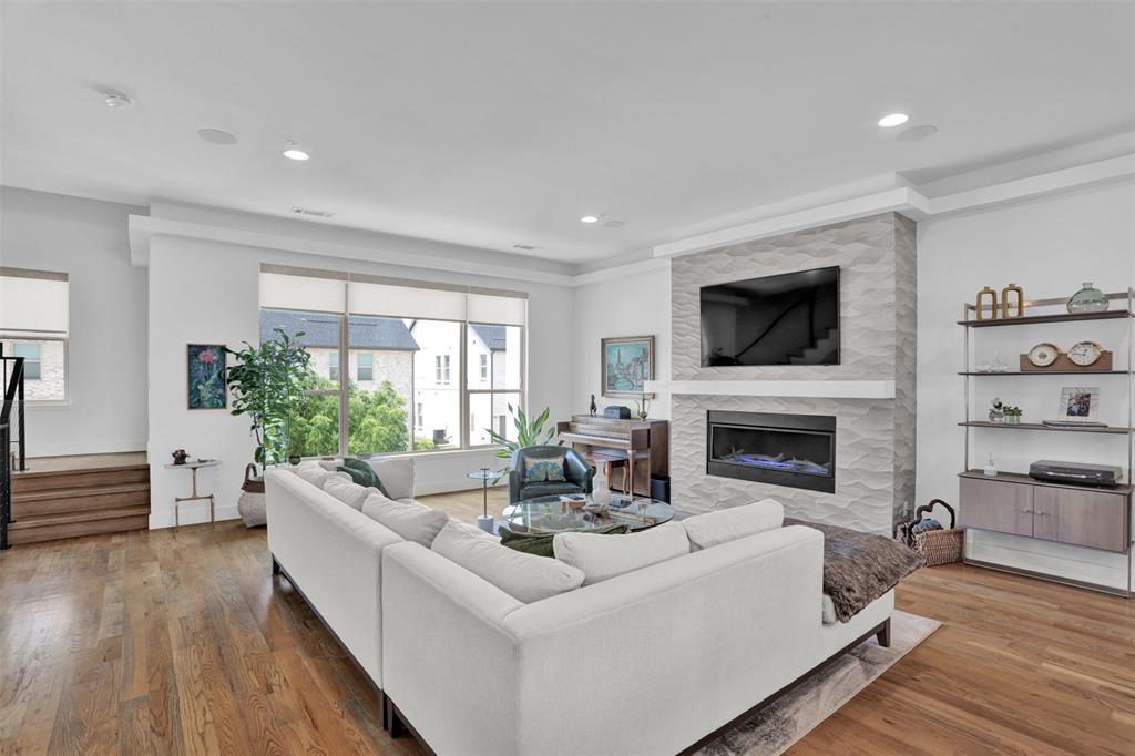 Villas on Hutton - Residential