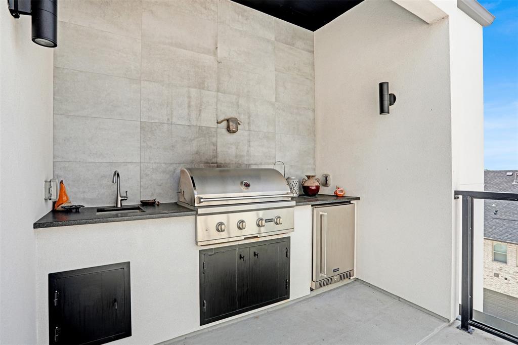 Villas on Hutton - Residential