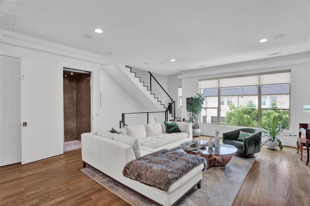 Villas on Hutton - Residential