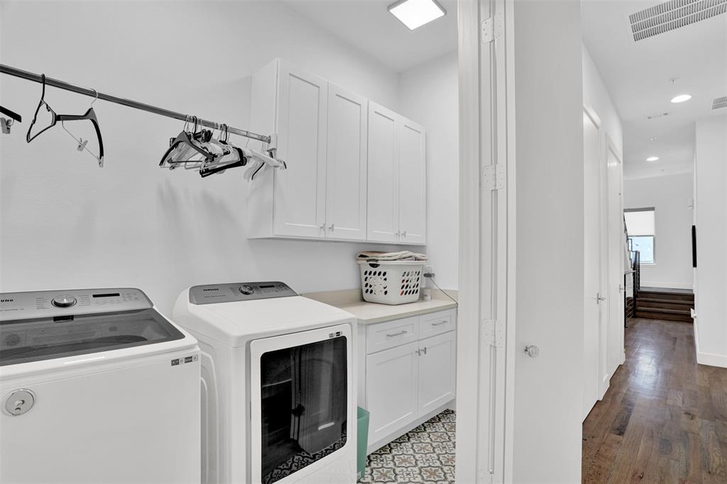 Villas on Hutton - Residential